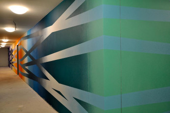 Untitled (wallpainting), Lebensort Vielfalt am Südkreuz, Berlin, 2023
Acrylic on wall, 2.57 m x approx. 60 m wall length in total 
(Completion of the building in summer 2023)
