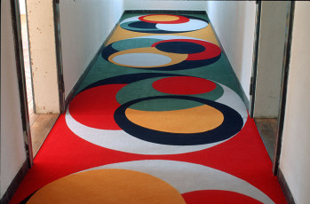 Carpet for the Turmschulhaus, 1999, carpet, approx. 1,60 x 11,50 m, Galerie der Stadt Backnang 
