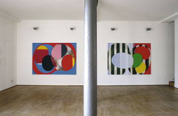 o.T., 1999, Acryl auf Leinwand, 155 x 220 cm;  o.T., 2000, Acryl auf Leinwand, 155 x 220 cm; Galerie Kuckei + Kuckei,Berlin, 2002

		
