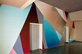 Wallpainting, acrylics on wall, ca. 4 x 10 m
plot, Kunstverein Neuhausen, Rupert-Mayer-Kapelle, Neuhausen/Fildern, 2012