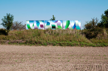 Landschaftsbild, 2014, Digitaldruck auf PVC Plane, Bauzaunelemente, 2 m x 10,50 m UM Festival 2014, Gerswalde, Uckermark